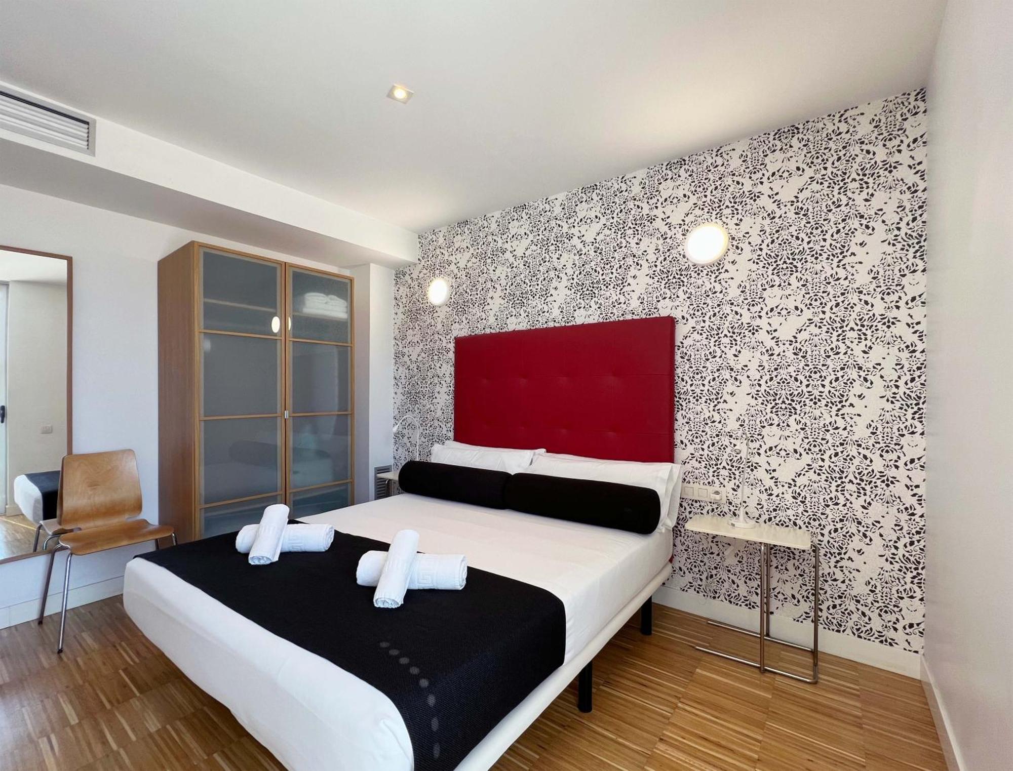 Stay U-Nique Apartments Pellaires Barcelona Luaran gambar